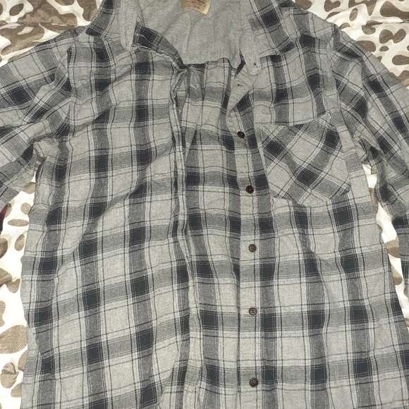 2 large plaid button up shirts💞 - Picture 4 of 5